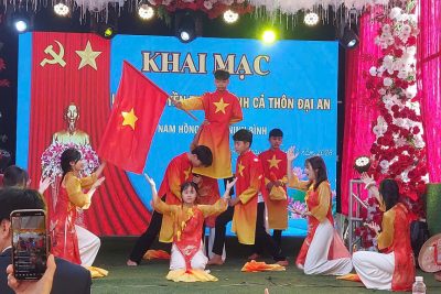TRƯỜNG THCS NAM THẮNG THAM GIA “LỄ HỘI TRUYỀN THỐNG ĐÌNH CẢ” THÔN ĐẠI AN, XÃ NAM HỒNG, TỈNH NINH BÌNH