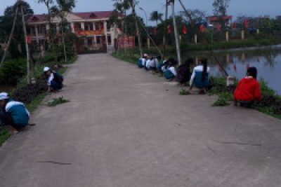 THCS Nam Thắng hưởng ứng chiến dịch ra quân dọn dẹp vệ sinh môi trường tháng 3/2018
